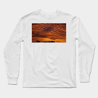 Sunset at Magpie Springs by Avril Thomas - Adelaide Hills / Fleurieu Peninsula / South Australia Long Sleeve T-Shirt